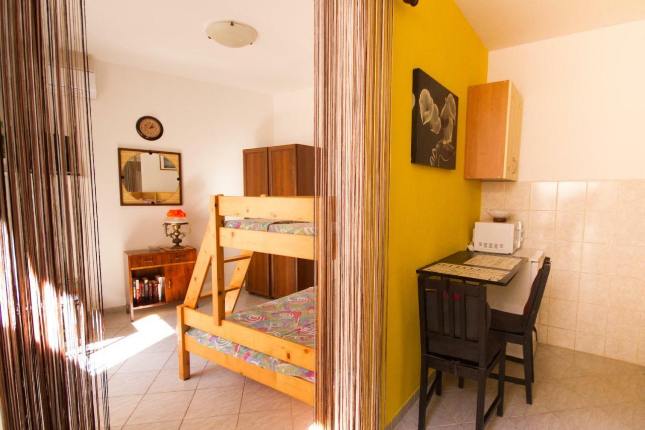 Apartman Punta Vilma Appartement Pula Buitenkant foto